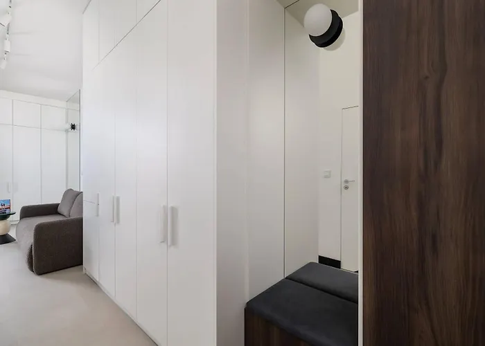 Stylish With Underground Parking Located Near The Tauron Arena By Renters