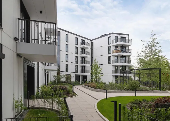 Stylish With Underground Parking Located Near The Tauron Arena By Renters *